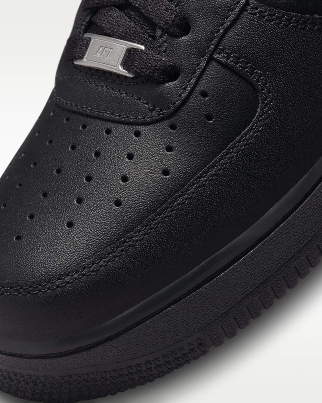 Nike Air Force 1 '07 Low Black, White & Gold – Classic AF1 Streetwear Sneakers for Men & Women